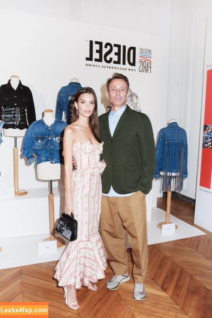 Emily Ratajkowski / Officialemilyratajkowski / emrata / https: leaked photo photo #3042