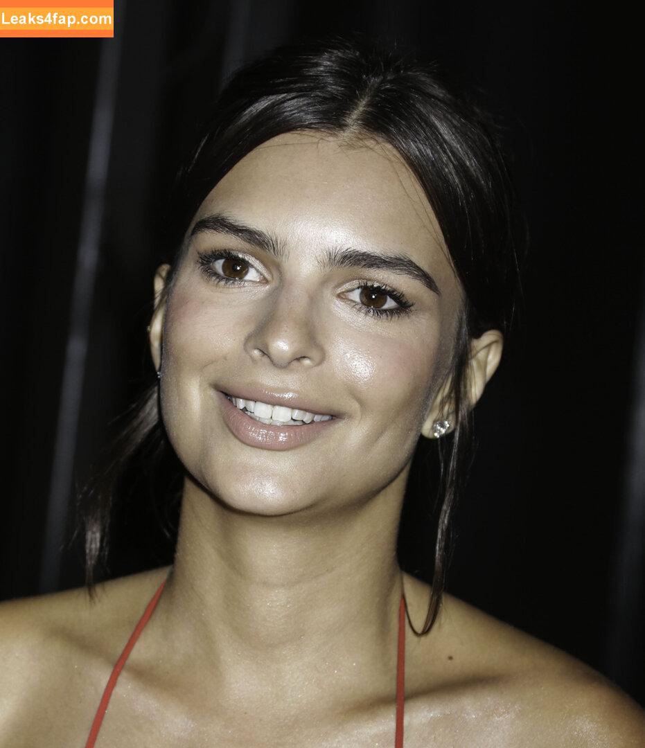 Emily Ratajkowski / Officialemilyratajkowski / emrata / https: leaked photo photo #3083