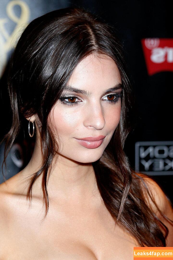 Emily Ratajkowski / Officialemilyratajkowski / emrata / https: leaked photo photo #3134