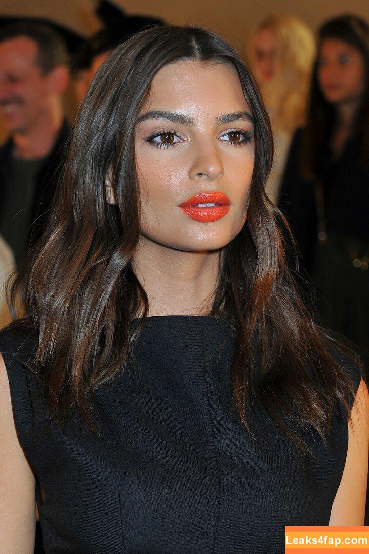 Emily Ratajkowski / Officialemilyratajkowski / emrata / https: leaked photo photo #3155