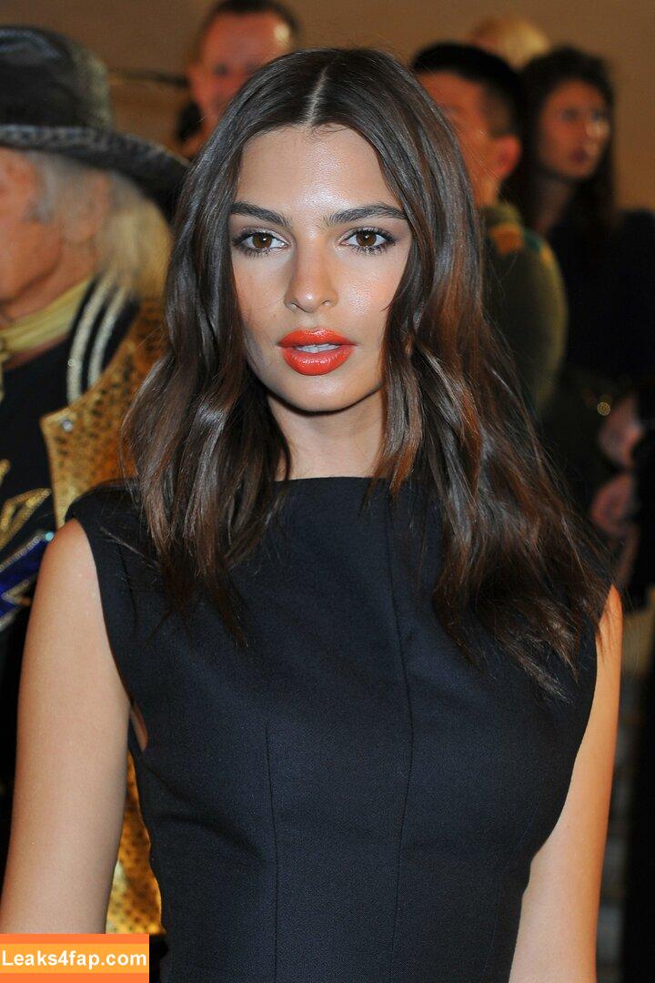 Emily Ratajkowski / Officialemilyratajkowski / emrata / https: leaked photo photo #3165