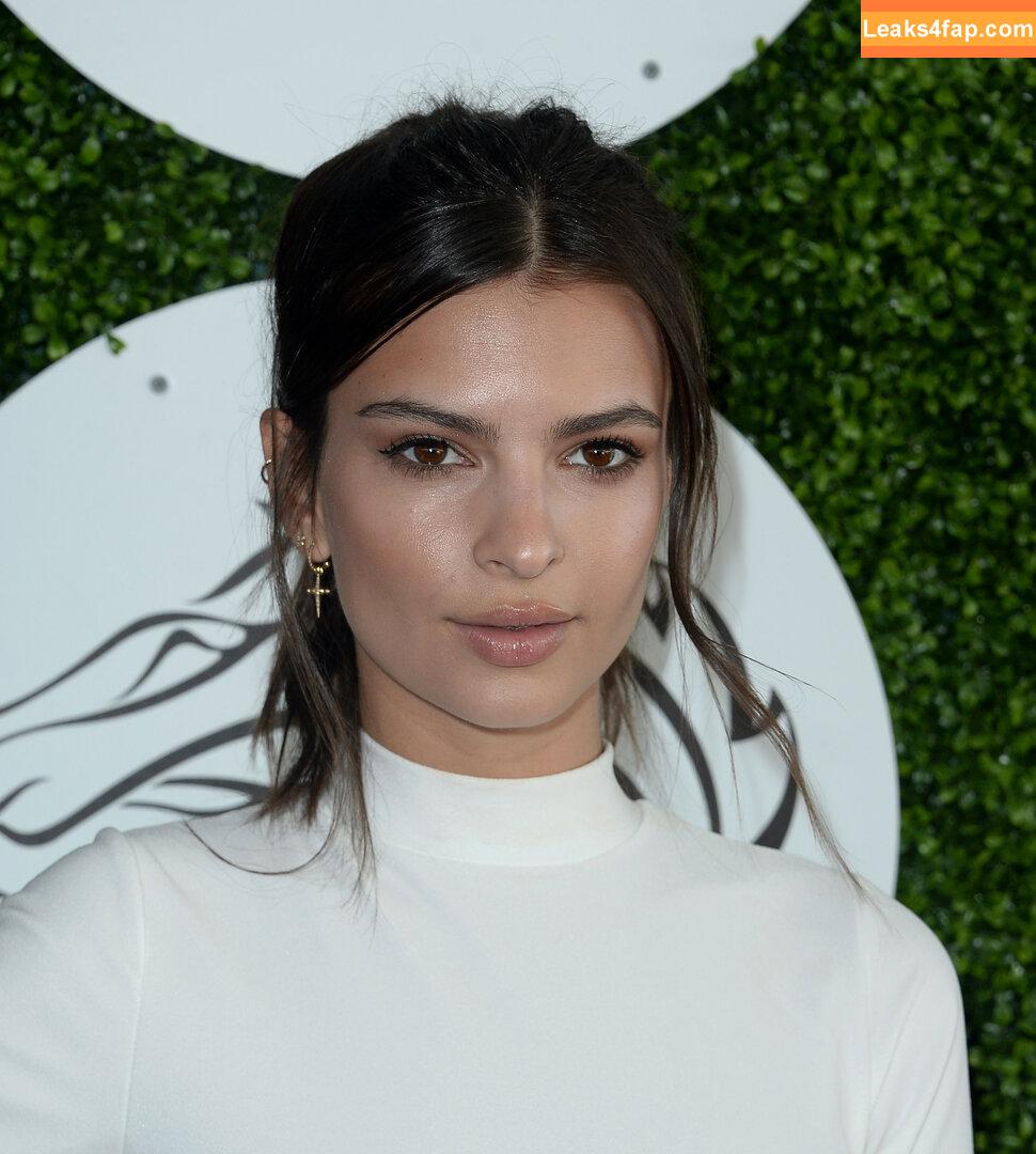 Emily Ratajkowski / Officialemilyratajkowski / emrata / https: leaked photo photo #3306