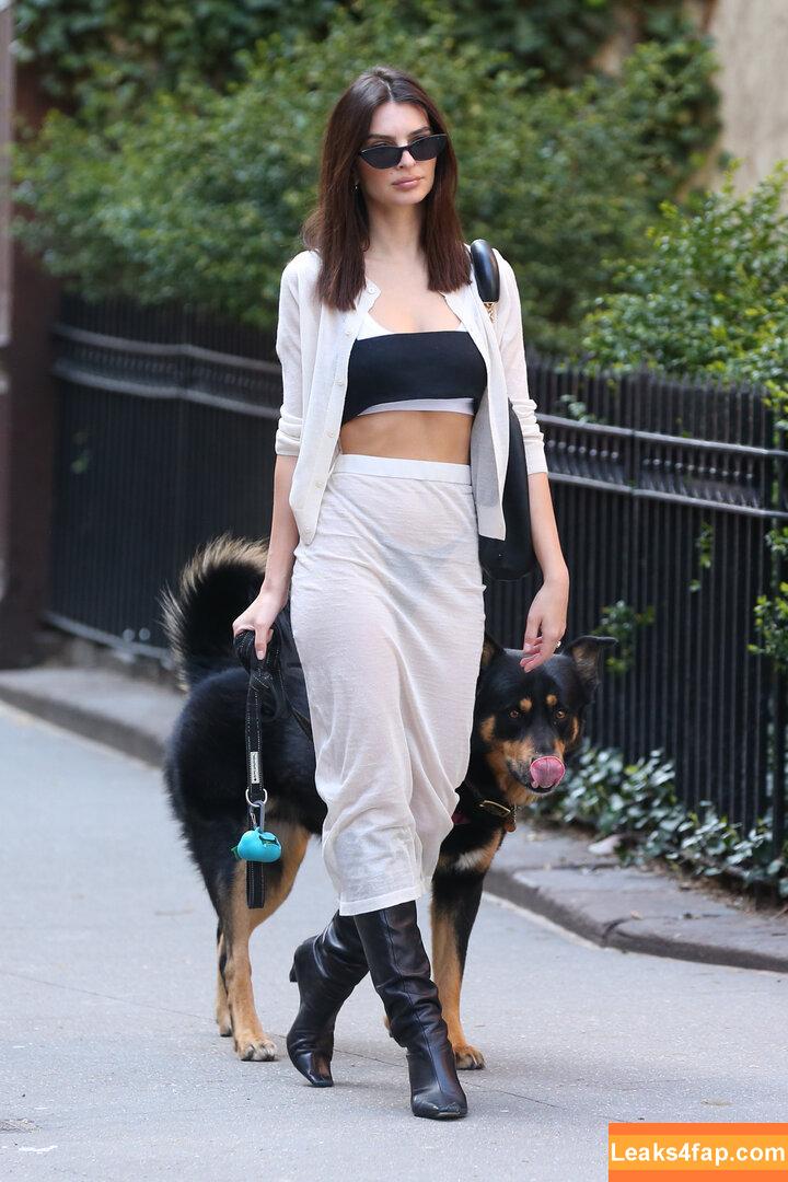 Emily Ratajkowski / Officialemilyratajkowski / emrata / https: leaked photo photo #3360