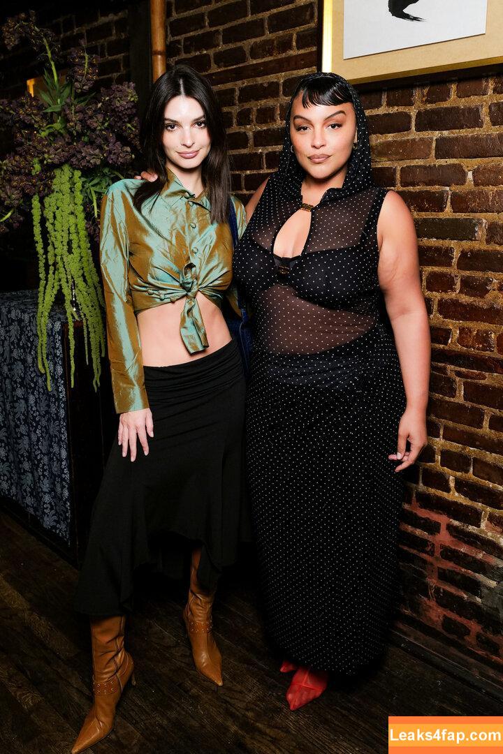 Emily Ratajkowski / Officialemilyratajkowski / emrata / https: leaked photo photo #3397