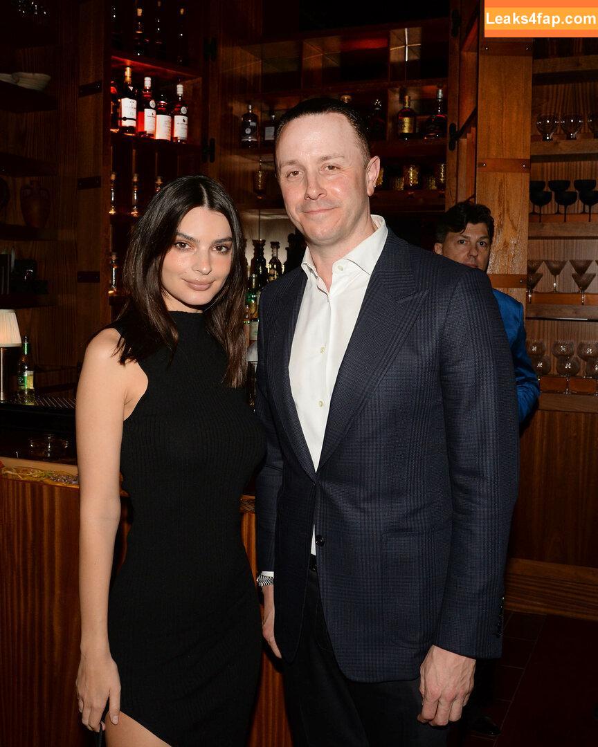 Emily Ratajkowski / Officialemilyratajkowski / emrata / https: leaked photo photo #3417