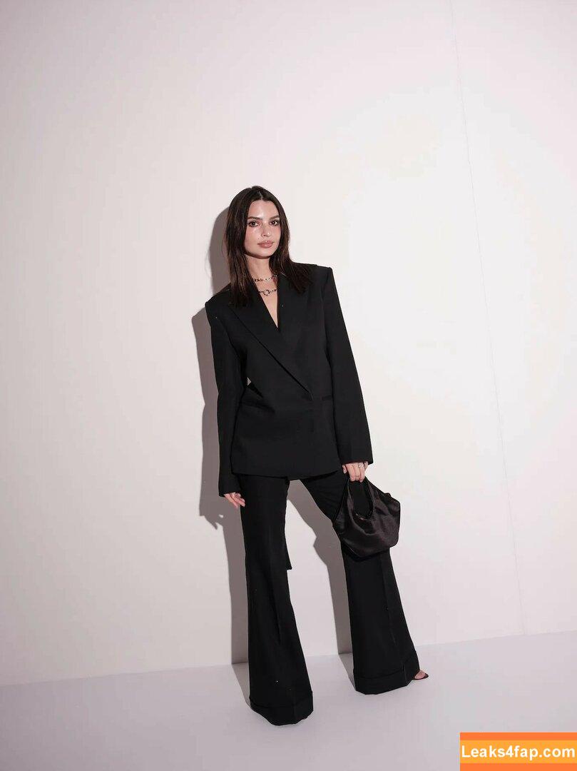 Emily Ratajkowski / Officialemilyratajkowski / emrata / https: leaked photo photo #3569