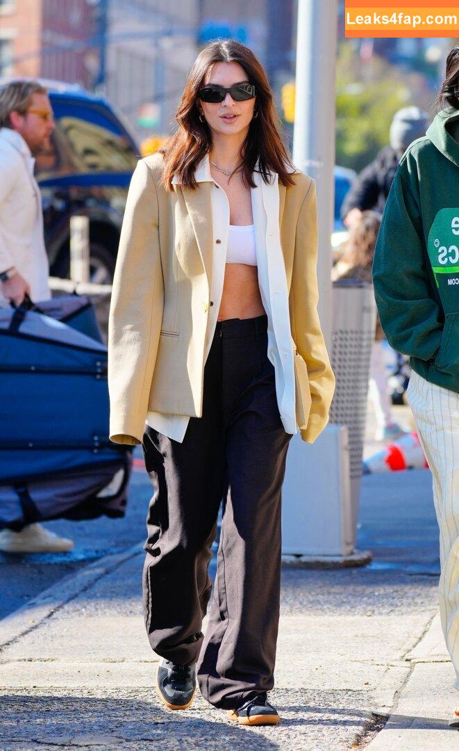 Emily Ratajkowski / Officialemilyratajkowski / emrata / https: leaked photo photo #3601