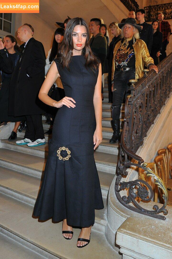 Emily Ratajkowski / Officialemilyratajkowski / emrata / https: leaked photo photo #3663