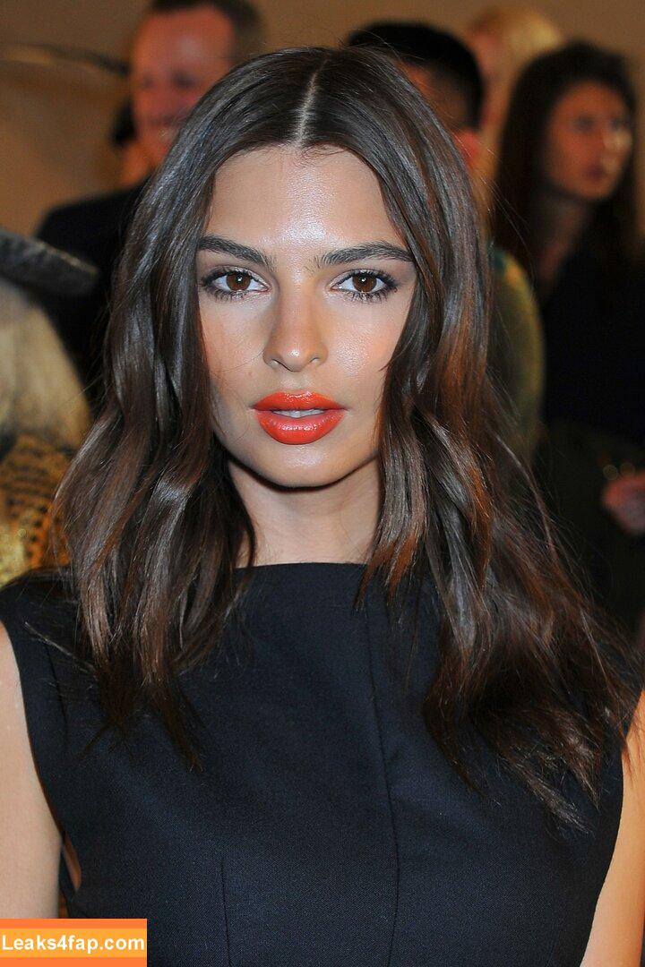 Emily Ratajkowski / Officialemilyratajkowski / emrata / https: leaked photo photo #3664