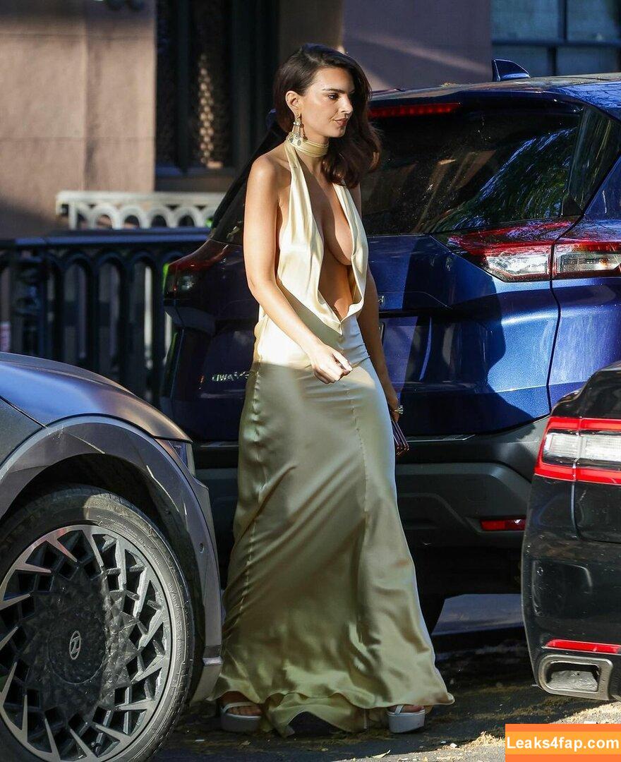 Emily Ratajkowski / Officialemilyratajkowski / emrata / https: leaked photo photo #3813