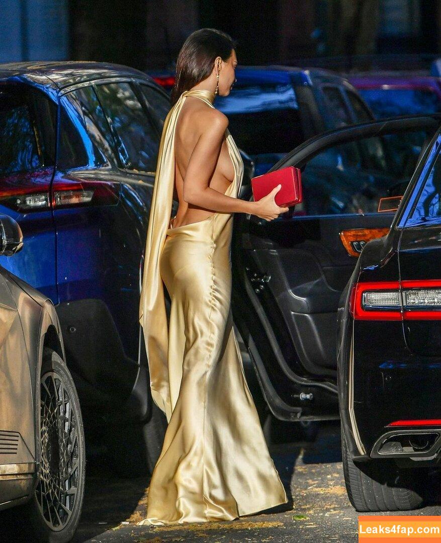 Emily Ratajkowski / Officialemilyratajkowski / emrata / https: leaked photo photo #3818