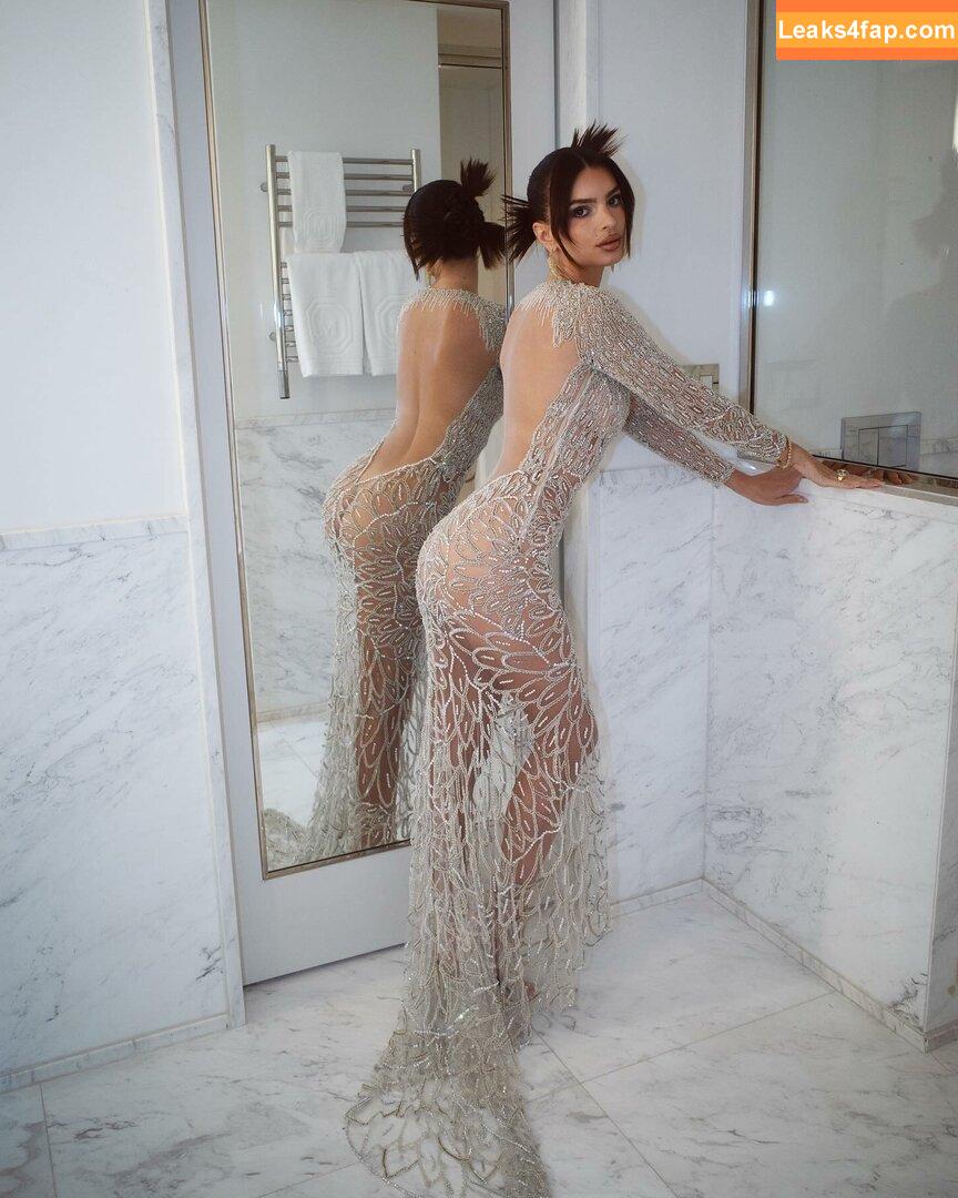 Emily Ratajkowski / Officialemilyratajkowski / emrata / https: leaked photo photo #3870