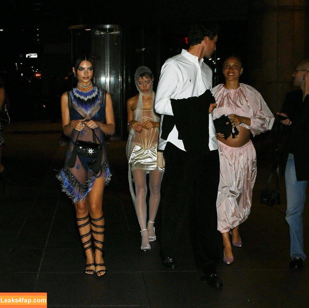 Emily Ratajkowski / Officialemilyratajkowski / emrata / https: leaked photo photo #3874