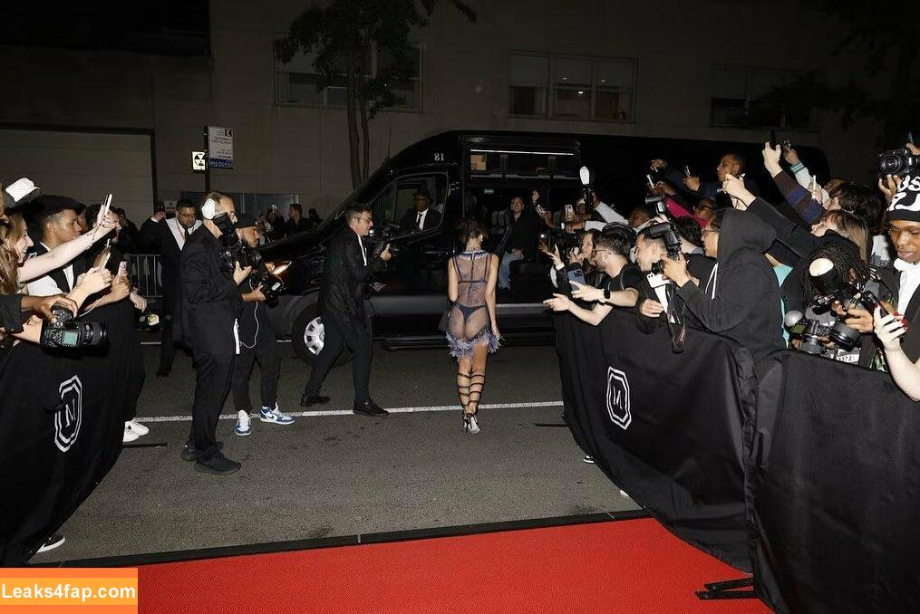 Emily Ratajkowski / Officialemilyratajkowski / emrata / https: leaked photo photo #3894