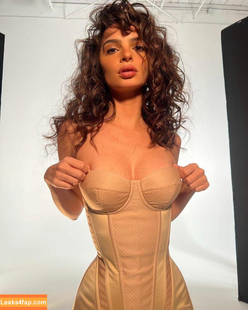 Emily Ratajkowski / Officialemilyratajkowski / emrata / https: leaked photo photo #3921