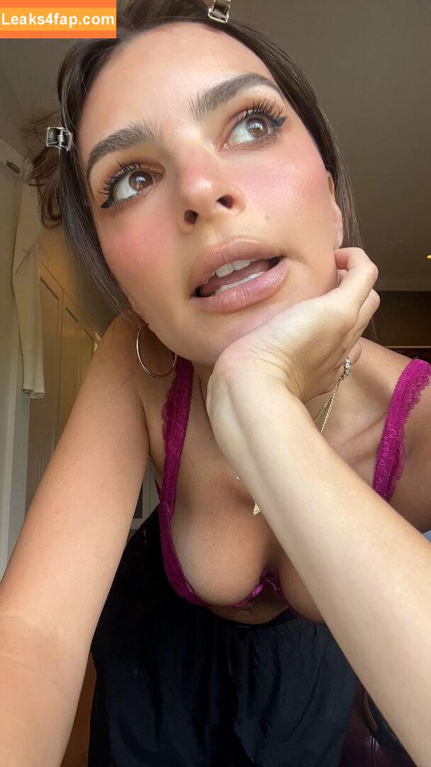 Emily Ratajkowski / Officialemilyratajkowski / emrata / https: leaked photo photo #3999