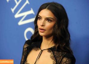 Emily Ratajkowski photo #3044