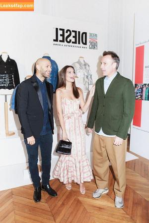 Emily Ratajkowski photo #3054