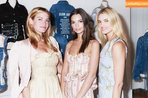 Emily Ratajkowski photo #3058