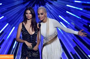 Emily Ratajkowski photo #3104