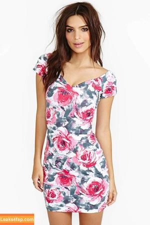 Emily Ratajkowski photo #3217