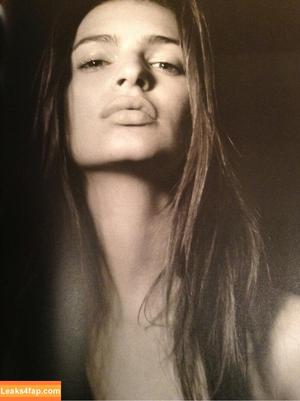 Emily Ratajkowski photo #3285