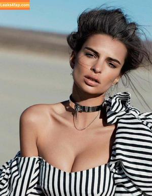 Emily Ratajkowski photo #3386