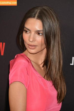 Emily Ratajkowski photo #3642