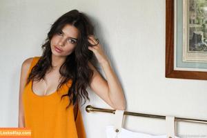 Emily Ratajkowski photo #3666