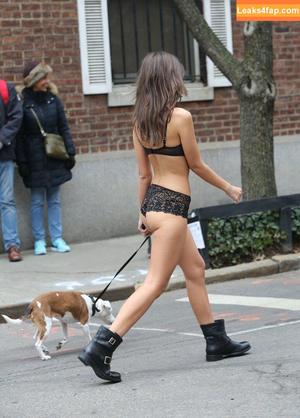 Emily Ratajkowski photo #3692