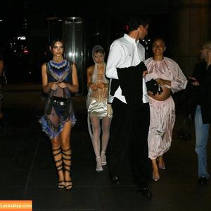 Emily Ratajkowski photo #3874