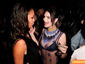 Emily Ratajkowski photo #3887