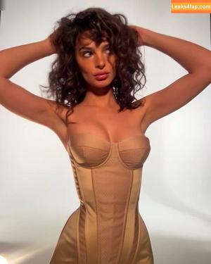 Emily Ratajkowski photo #3923