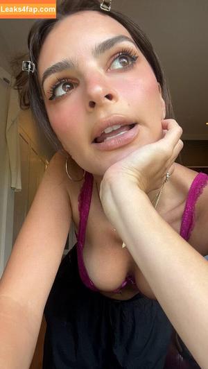 Emily Ratajkowski photo #3999