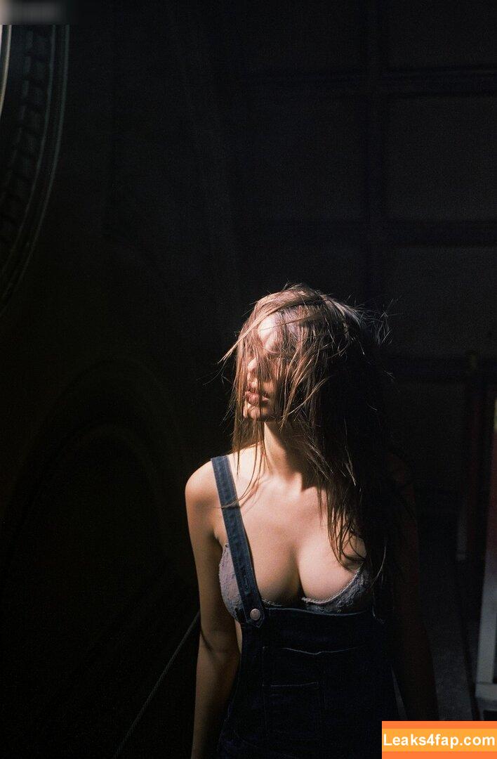 Emily Ratajkowski / Officialemilyratajkowski / emrata / https: leaked photo photo #4002