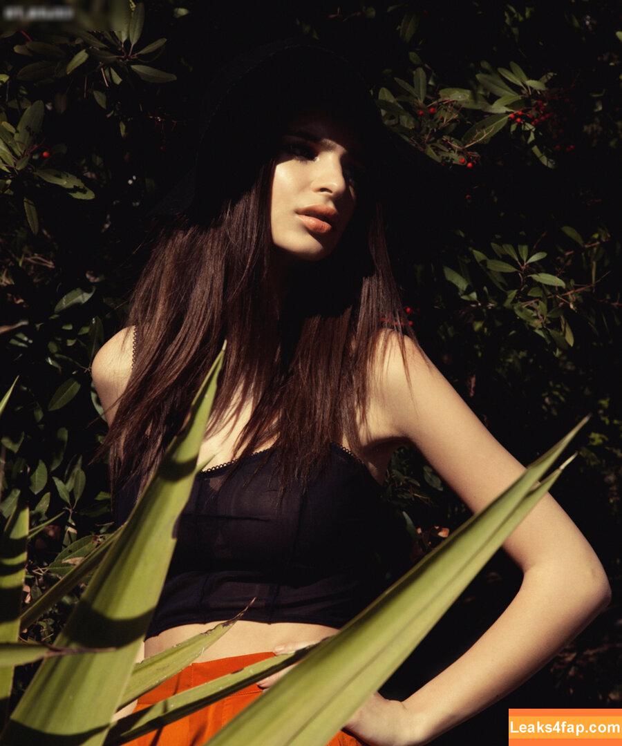 Emily Ratajkowski / Officialemilyratajkowski / emrata / https: leaked photo photo #4012