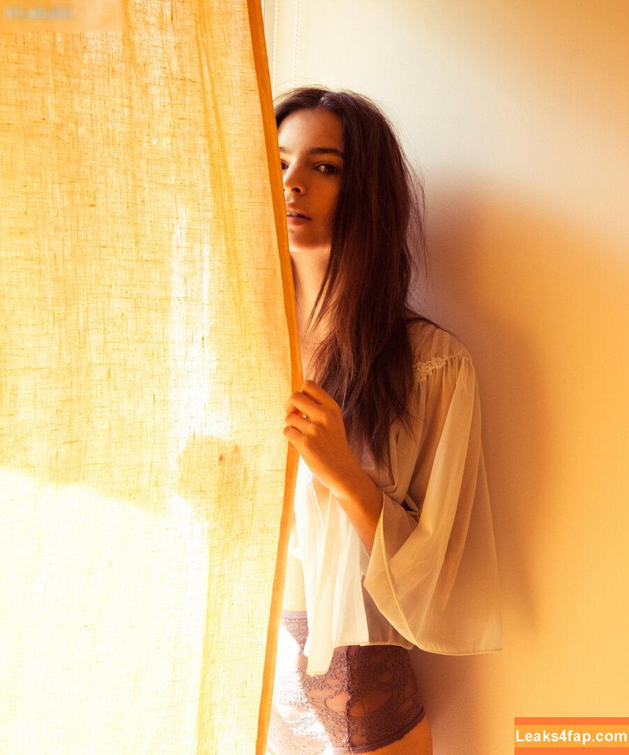 Emily Ratajkowski / Officialemilyratajkowski / emrata / https: leaked photo photo #4017