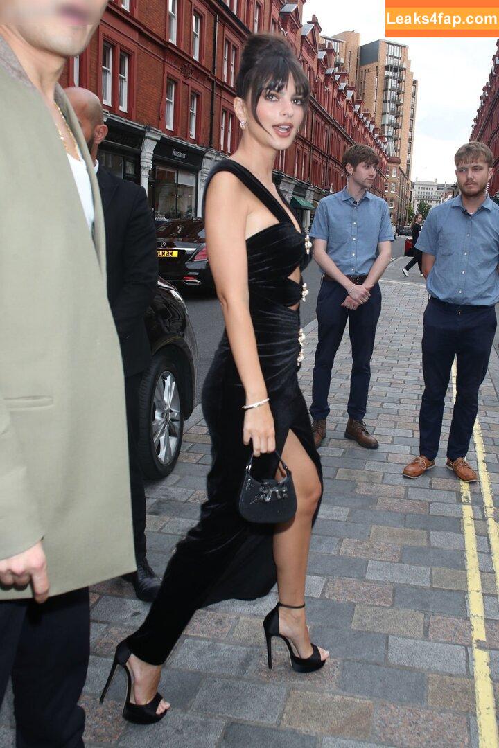 Emily Ratajkowski / Officialemilyratajkowski / emrata / https: leaked photo photo #4044