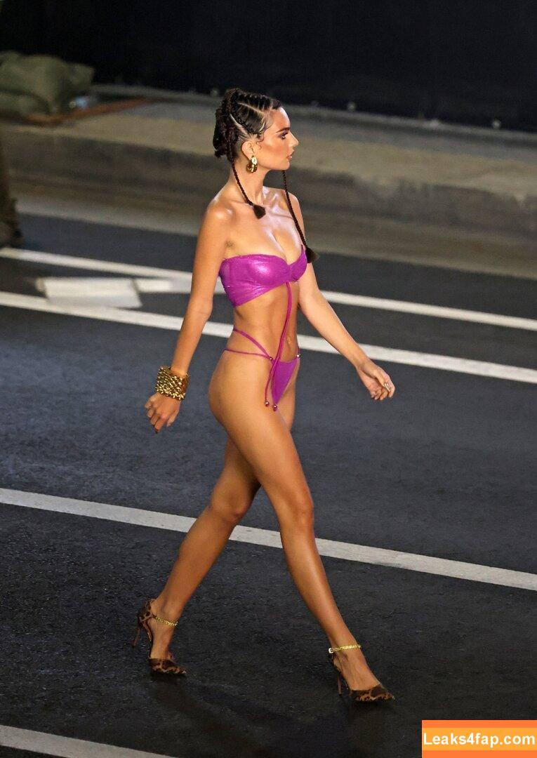 Emily Ratajkowski / Officialemilyratajkowski / emrata / https: leaked photo photo #4058