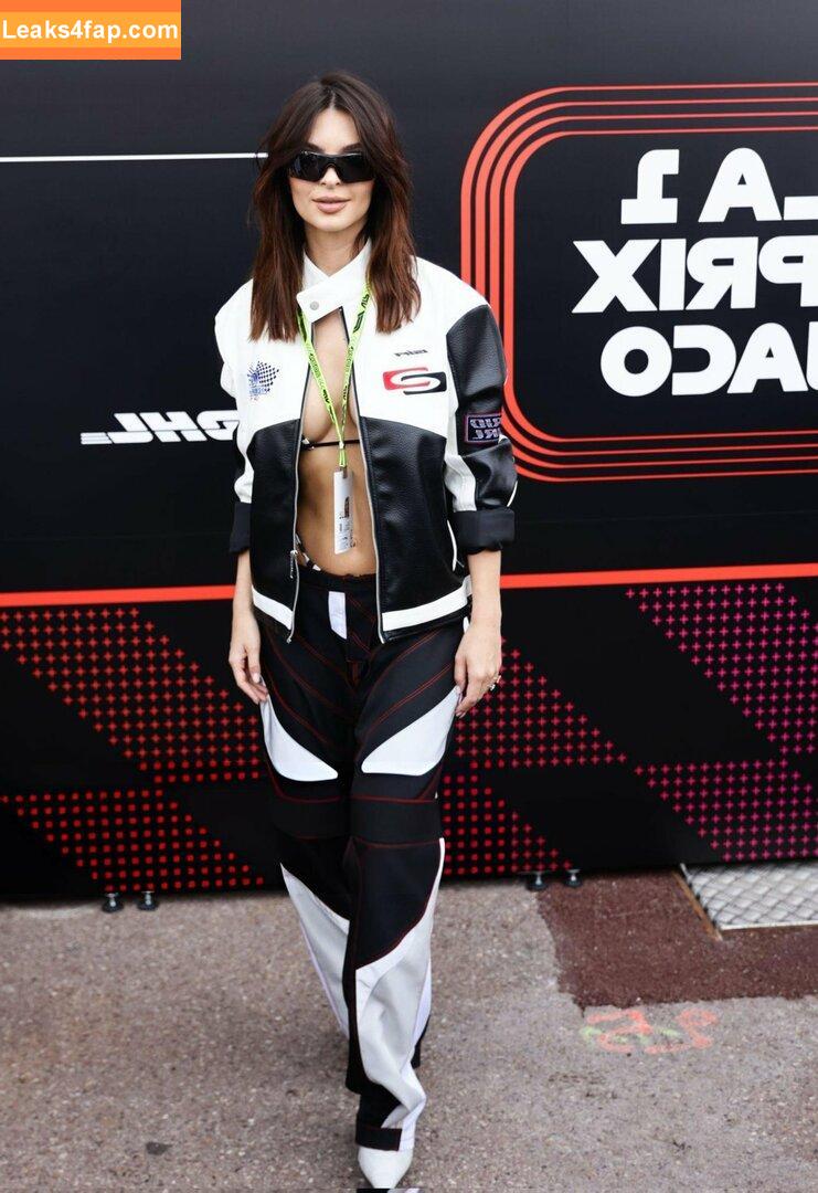 Emily Ratajkowski / Officialemilyratajkowski / emrata / https: leaked photo photo #4086