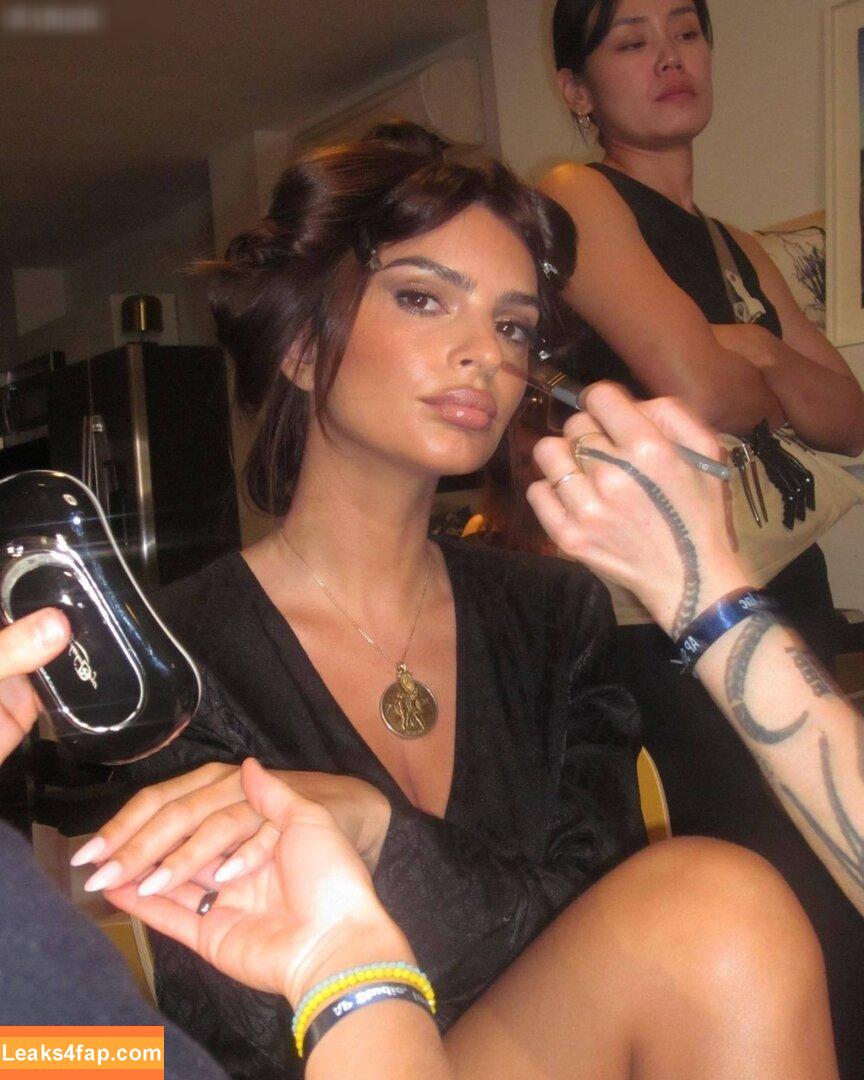 Emily Ratajkowski / Officialemilyratajkowski / emrata / https: leaked photo photo #4144