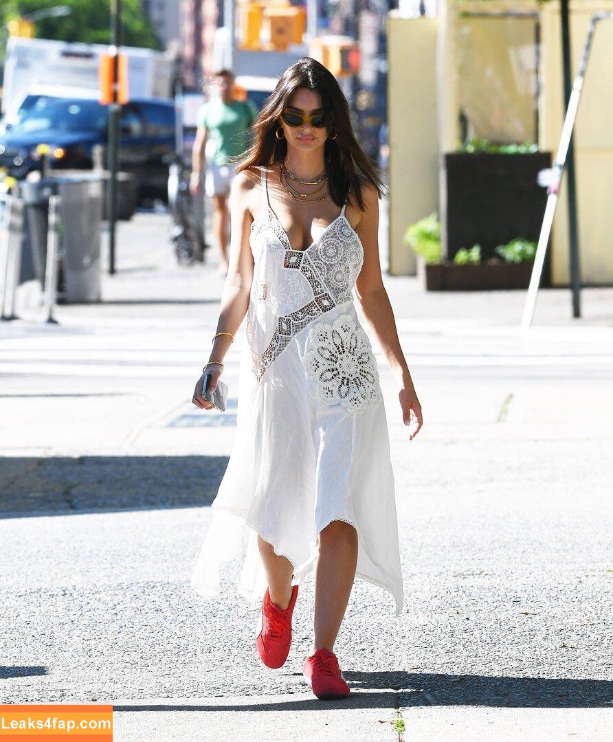 Emily Ratajkowski / Officialemilyratajkowski / emrata / https: leaked photo photo #4171