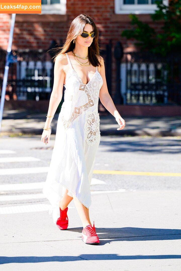 Emily Ratajkowski / Officialemilyratajkowski / emrata / https: leaked photo photo #4180