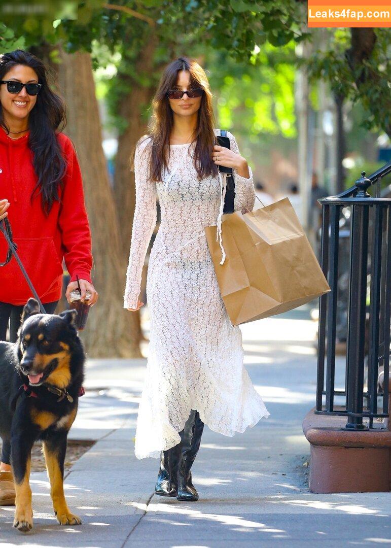 Emily Ratajkowski / Officialemilyratajkowski / emrata / https: leaked photo photo #4210