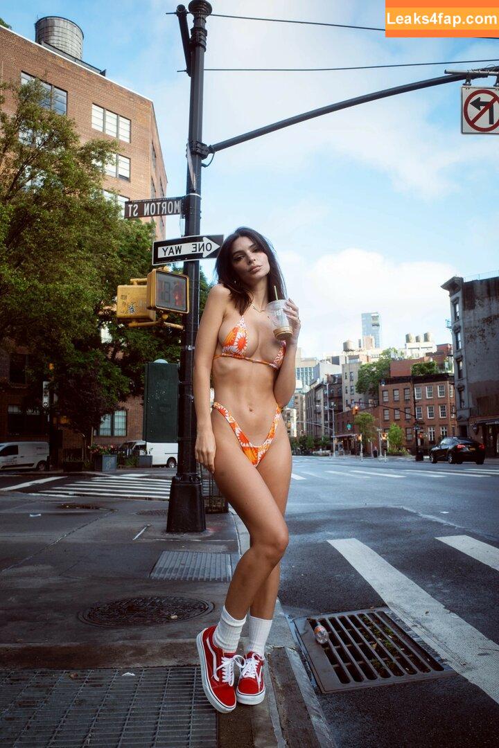 Emily Ratajkowski / Officialemilyratajkowski / emrata / https: leaked photo photo #4298