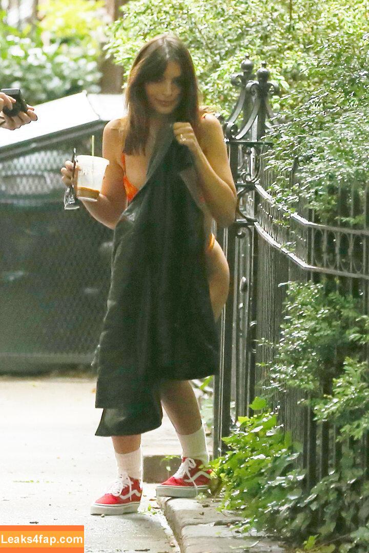 Emily Ratajkowski / Officialemilyratajkowski / emrata / https: leaked photo photo #4308