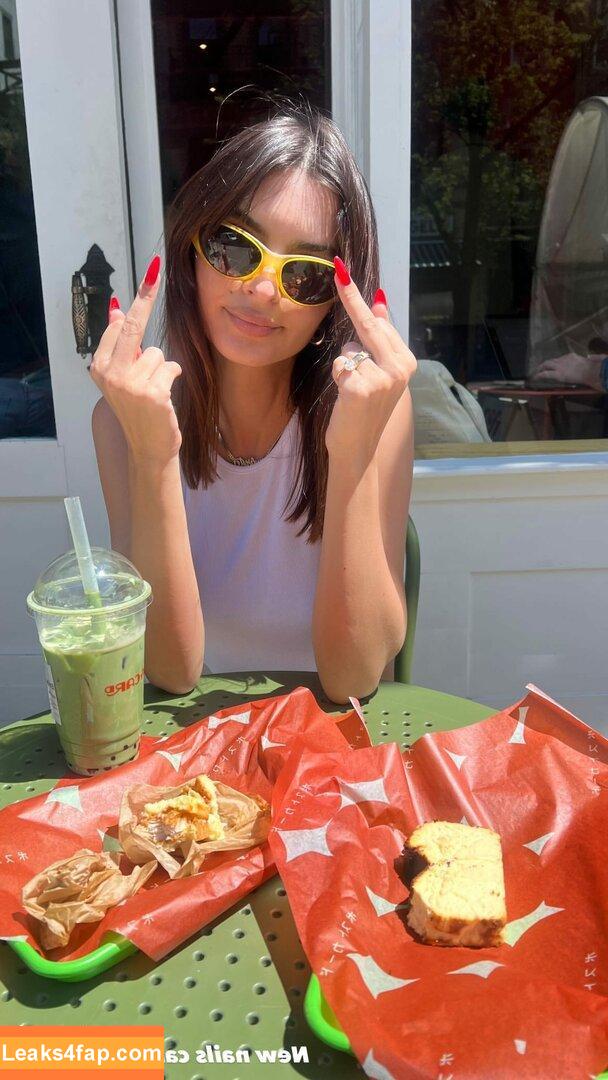 Emily Ratajkowski / Officialemilyratajkowski / emrata / https: leaked photo photo #4311