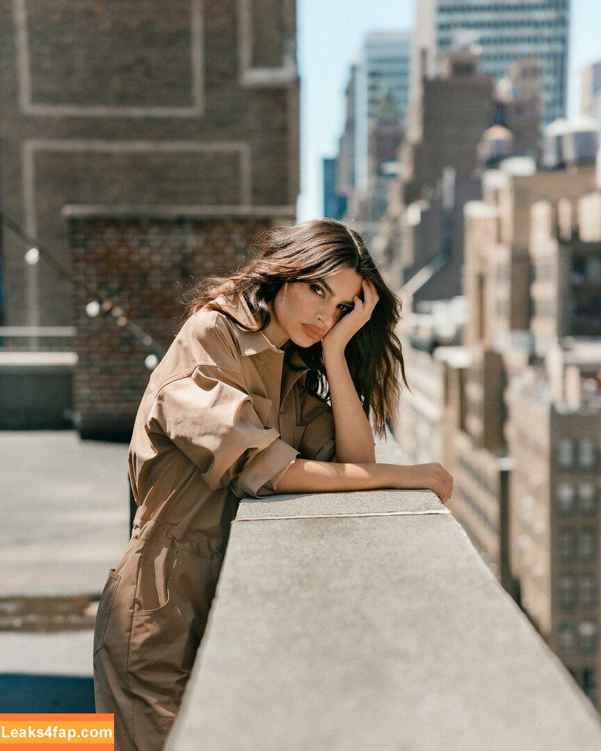 Emily Ratajkowski / Officialemilyratajkowski / emrata / https: leaked photo photo #4397