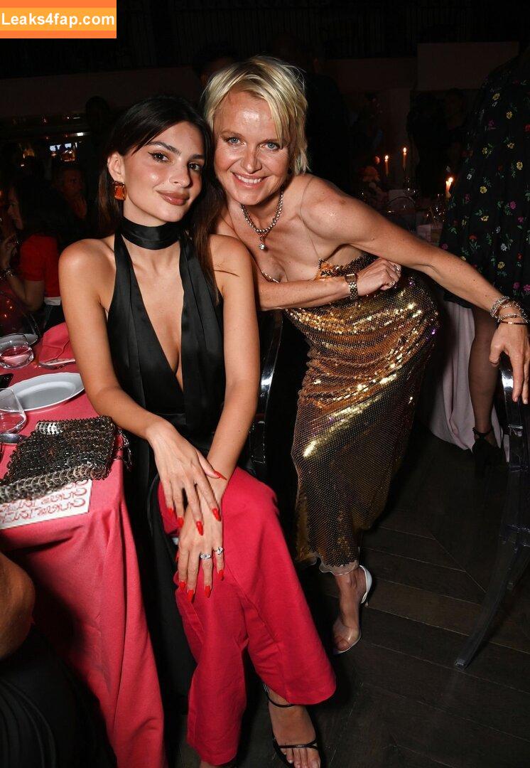 Emily Ratajkowski / Officialemilyratajkowski / emrata / https: leaked photo photo #4429