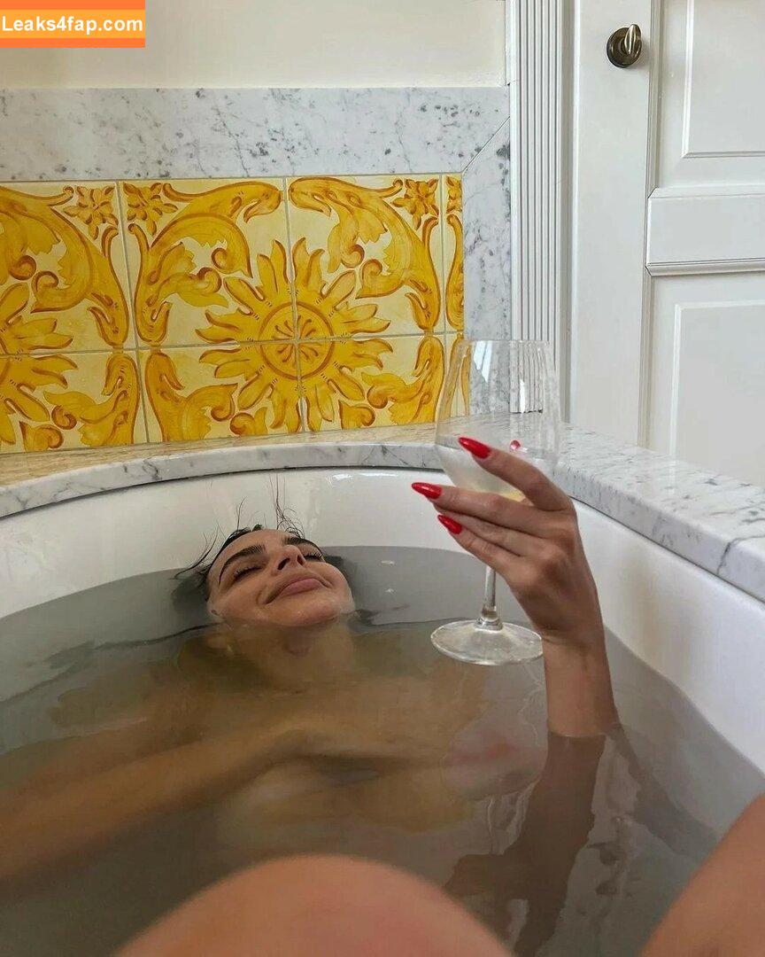 Emily Ratajkowski / Officialemilyratajkowski / emrata / https: leaked photo photo #4525